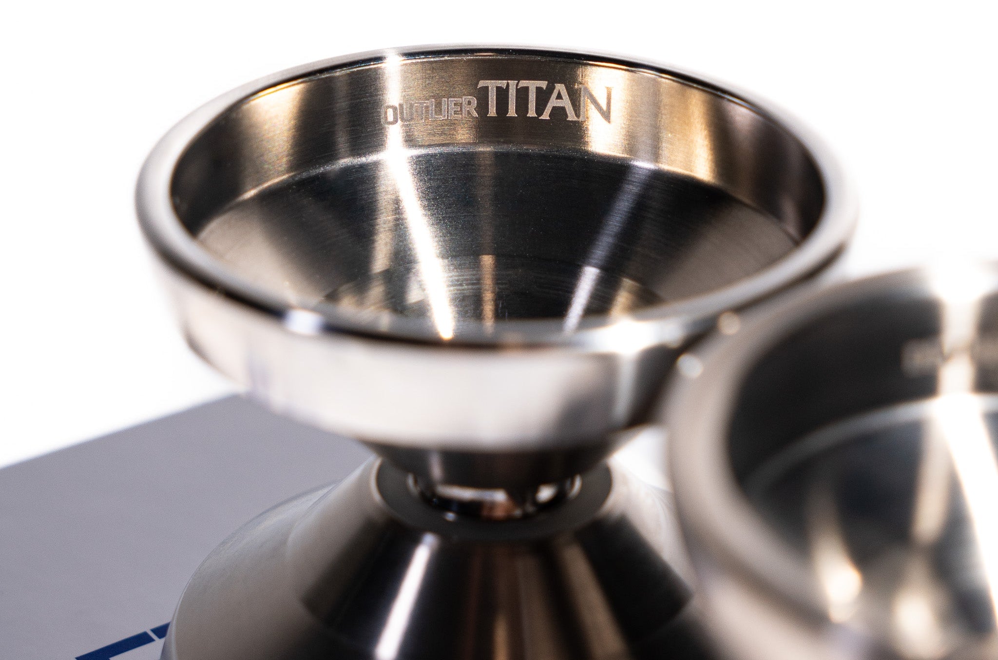 アウトライアータイタン